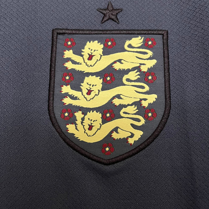 camisa-inglaterra-II-reserva-24-25-cinza-bordado-eurocopa-versao-torcedor-nike