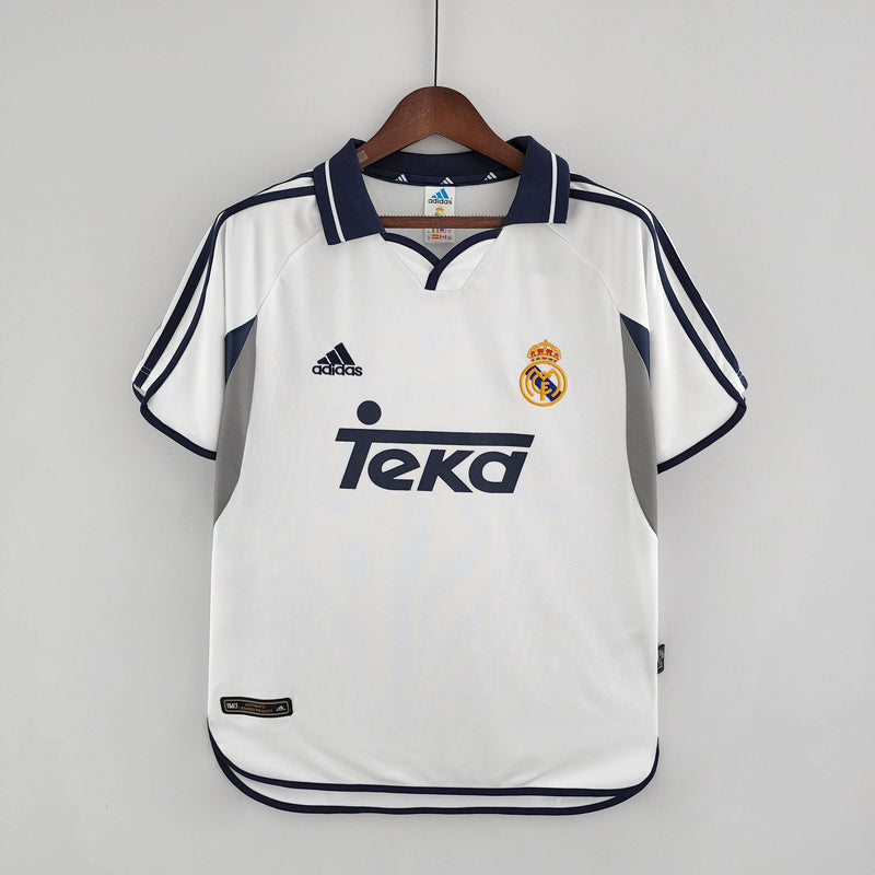 camisa-real-madrid-retrô-2001-2002-titular-branco-azul-gola-polo-bordado-listras-preta