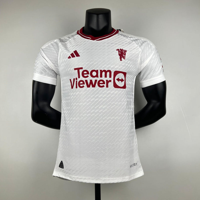 camisa-manchester-united-third-III-away-reserva-23-24-versão-jogador-campeão-ingles-branco-vermelho-red-devils-manequim-fundo-branco-silkado-silk-emborrachado-adidas-garnacho-casemiro-frente-costas