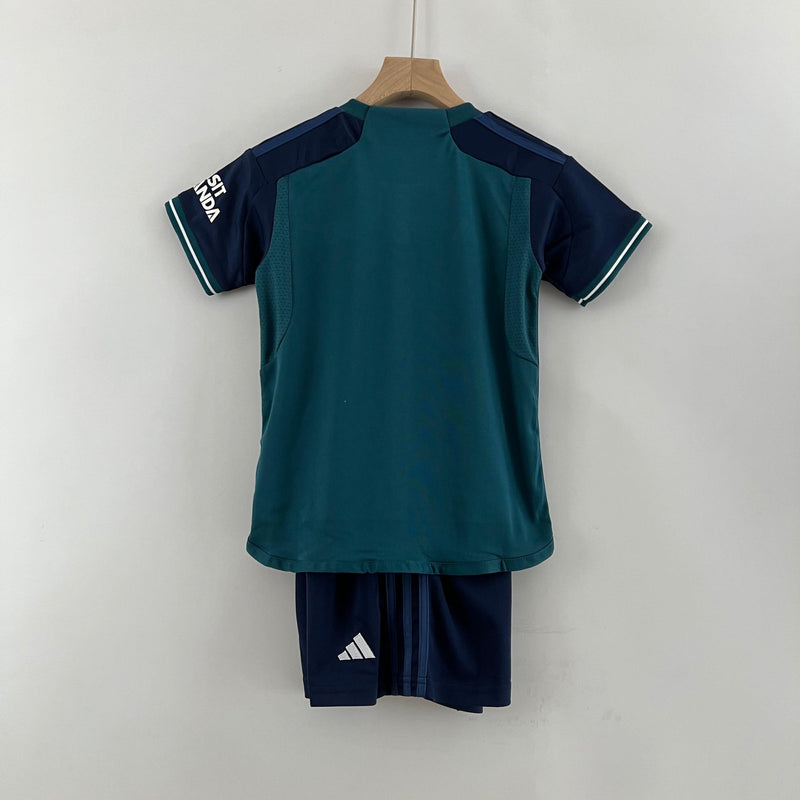 conjunto-arsenal-reserva-23-24-infantil-bordado-gola-botão-shorts-preto-azul-listras-kit-costas