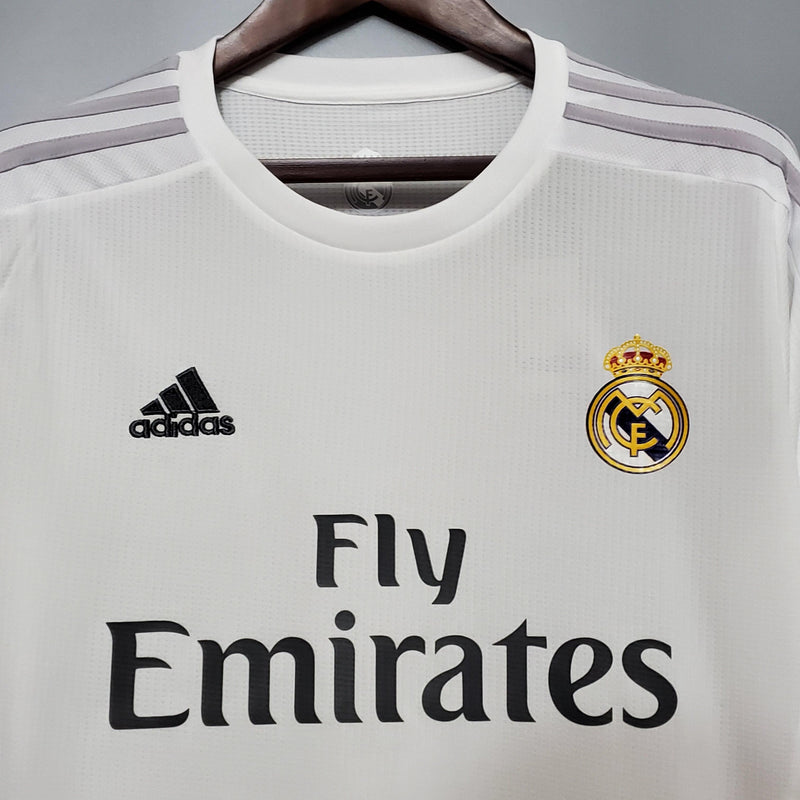 camisa-real-madrid-titular-I-home-15-16-branco-cinza-versão-retrô-bordado-gola-redonda