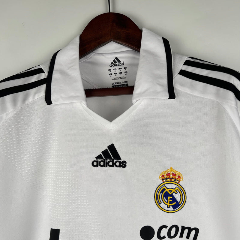 camisa-real-madrid-titular-I-home-gola-polo-branco-preto-manga-curta-gola-v-2008-2009-higuain-sergio-ramos