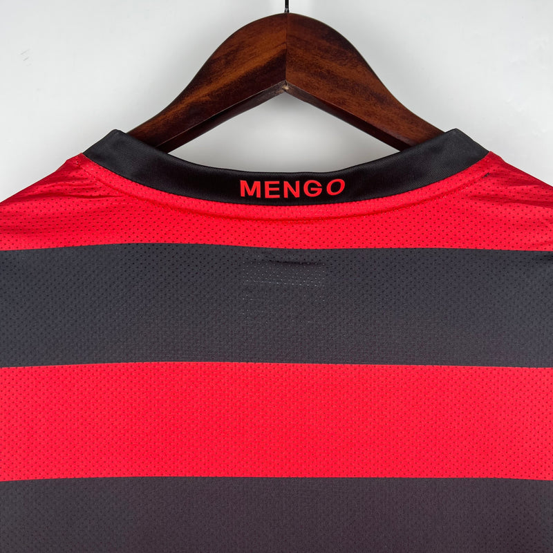 camisa-flamengo-I-titular-retrô-manga-longa-vermelho-preto-dourado-2008-2009-adriano-listrada-bordado