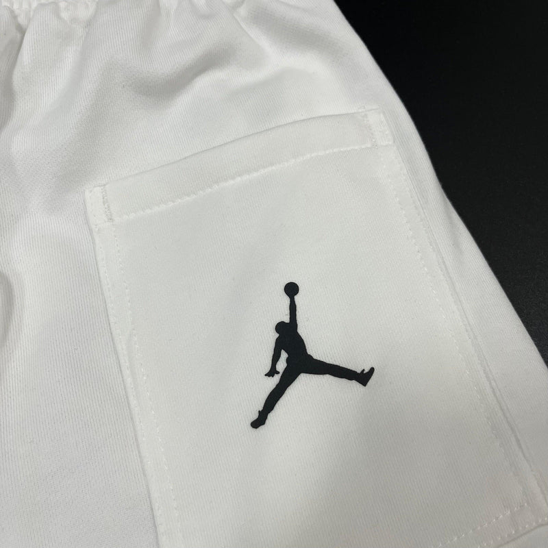 Shorts Jordan Branco Com Bolso