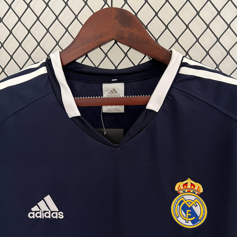 camisa-retrô-real-madrid-II-0-reserva-visitante-2004-2005-preta-listras-brancas-gola-branca-siemens-mobile-ronaldo-raul-zidane-roberto-carlos-beckham-champions-grade-fundo