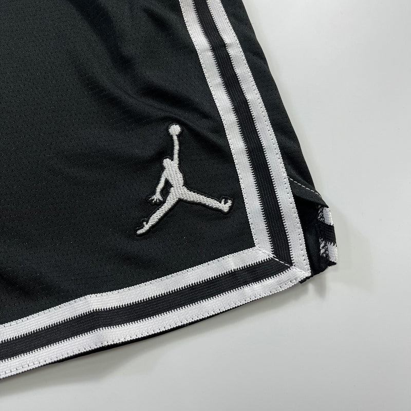 Shorts Academia Clássico Jordan Preto/Branco Bolso