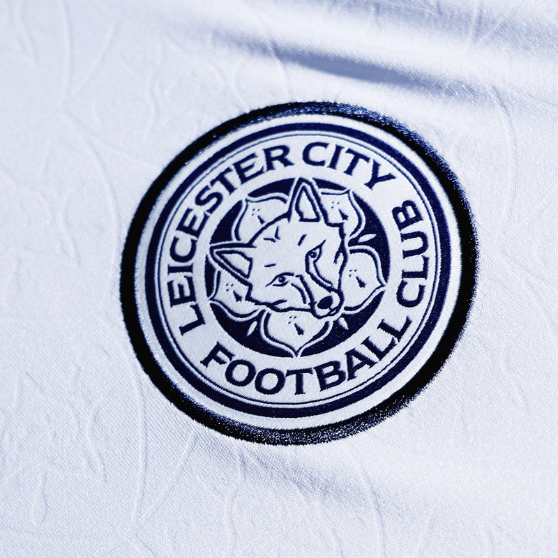 camisa-leicester-city-third-24-25-versao-torcedor-branco-azul-bordado