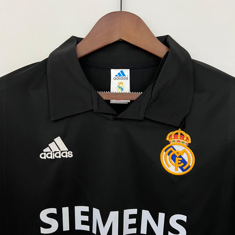 camisa-real-madrid-reserva-II-preta-gola-polo-away-retrô-ronaldo-zidane-2002-2003-roberto-carlos-beckham-siemens-frente-costas