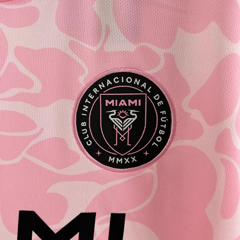 camisa-inter-miami-concept-rosa-gola-redonda-23-24-versao-torcedor-bordado-messi-beckham