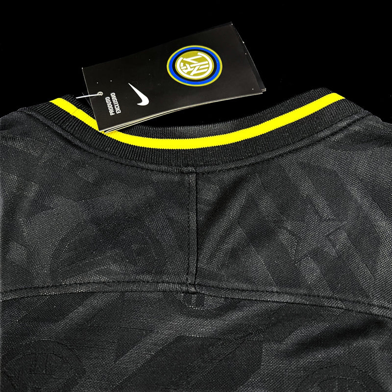 camisa-inter-de-milao-2019-2020-preta-amarelo-preto-pirelli-vermelho-nike-third-away-terceiro-uniforme-inter-adriano-lukaku-lautaro-martinez