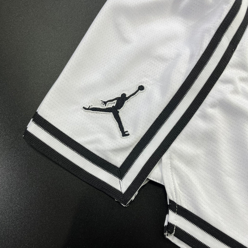 Shorts Academia Clássico Jordan Preto/Branco Bolso