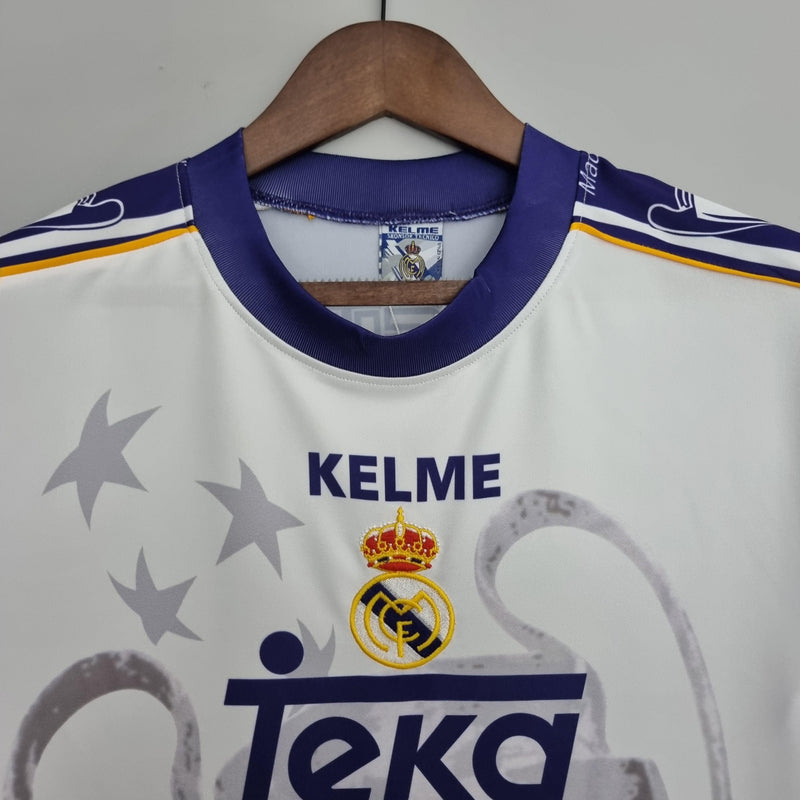 camisa-real-madrid-champions-7-branco-azul-dourado-teka-kelme-1997-1998-gola-redondo-roberto-carlos-seedorf-assinaturas-autógrafos