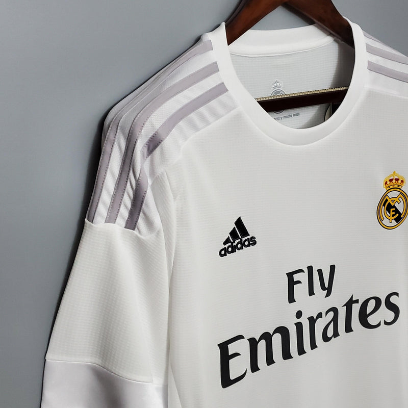 camisa-real-madrid-titular-I-home-15-16-branco-cinza-versão-retrô-bordado-gola-redonda