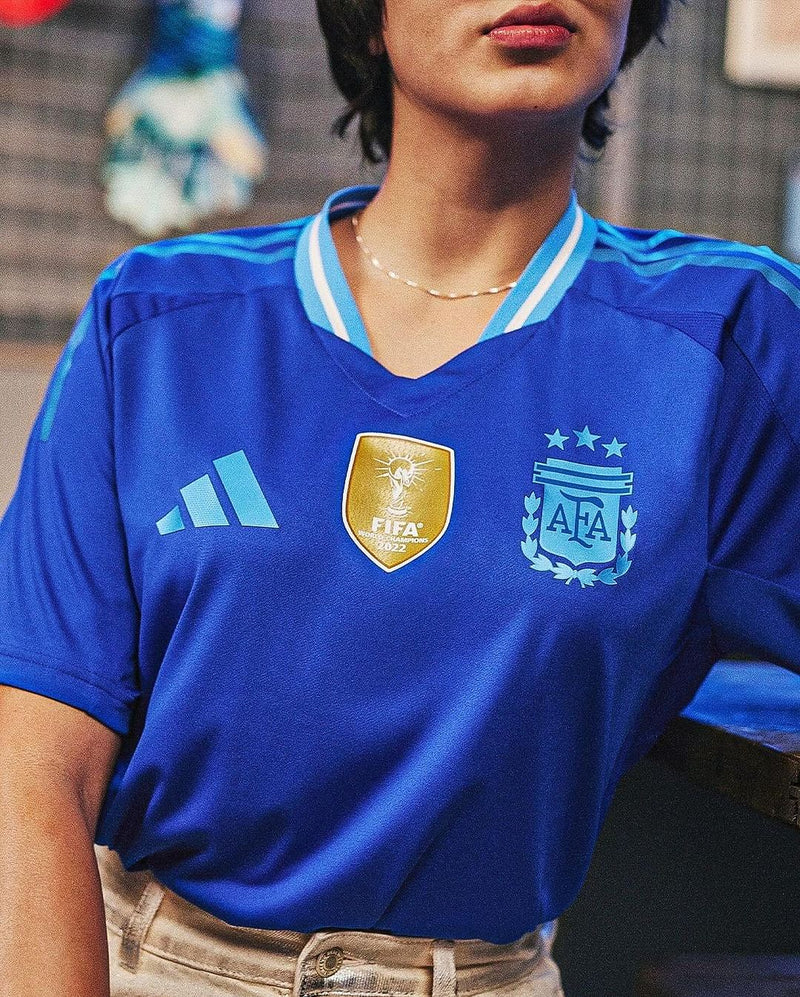 Camisa Argentina II 2024/25 - Versão torcedor + Patch de Campeão Azul