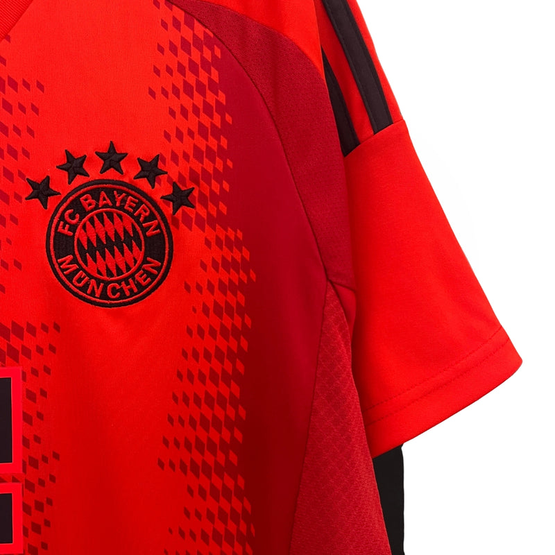 Camisa Bayern de Munique I Titular 24/25 Versão Torcedor Vermelho Home "Treble Red"