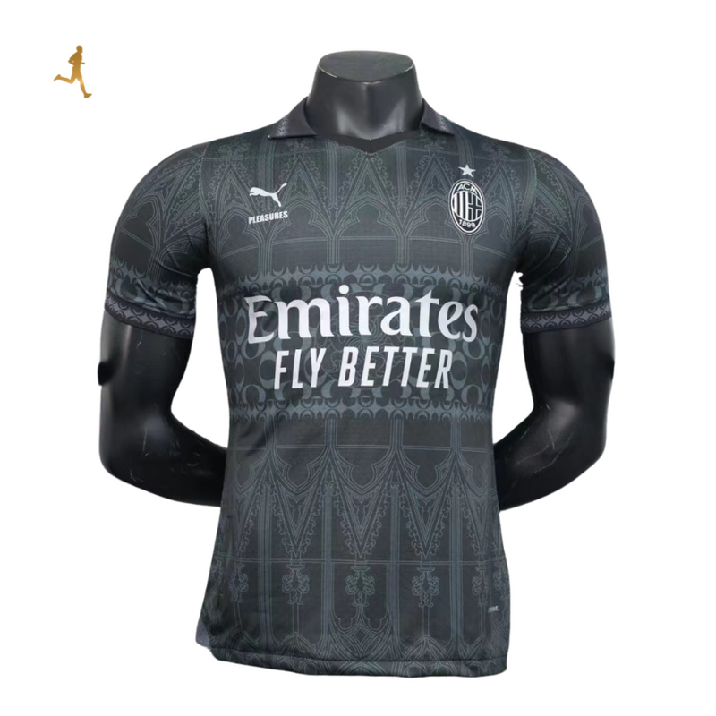 camisa-milan-fourth-IIII-uniforme-reserva-2023-2024-versão-jogador-pleasures-gola-polo-mosaico-emirates-fly-better-puma-silk-emborrachado-player-rafael-leão-manequim-preto-fundo-branco