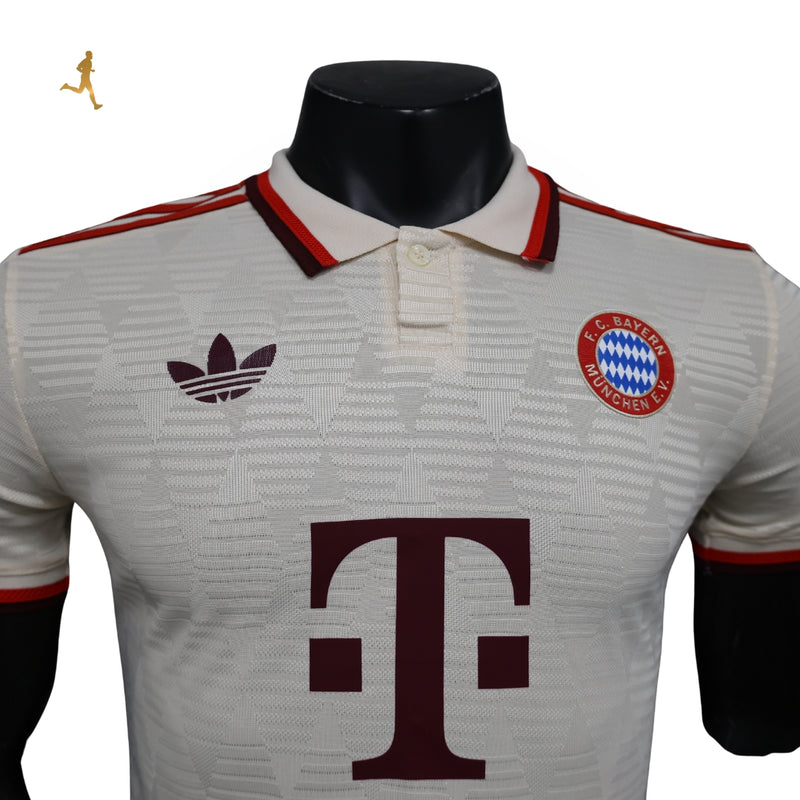 Camisa Bayern de Munique III Third 24/25 "UCL Kit" Versão Jogador Bege Frisos Vermelhos e Bordô - Camisa de Time Gola Polo com Botão - Adidas Trefoil