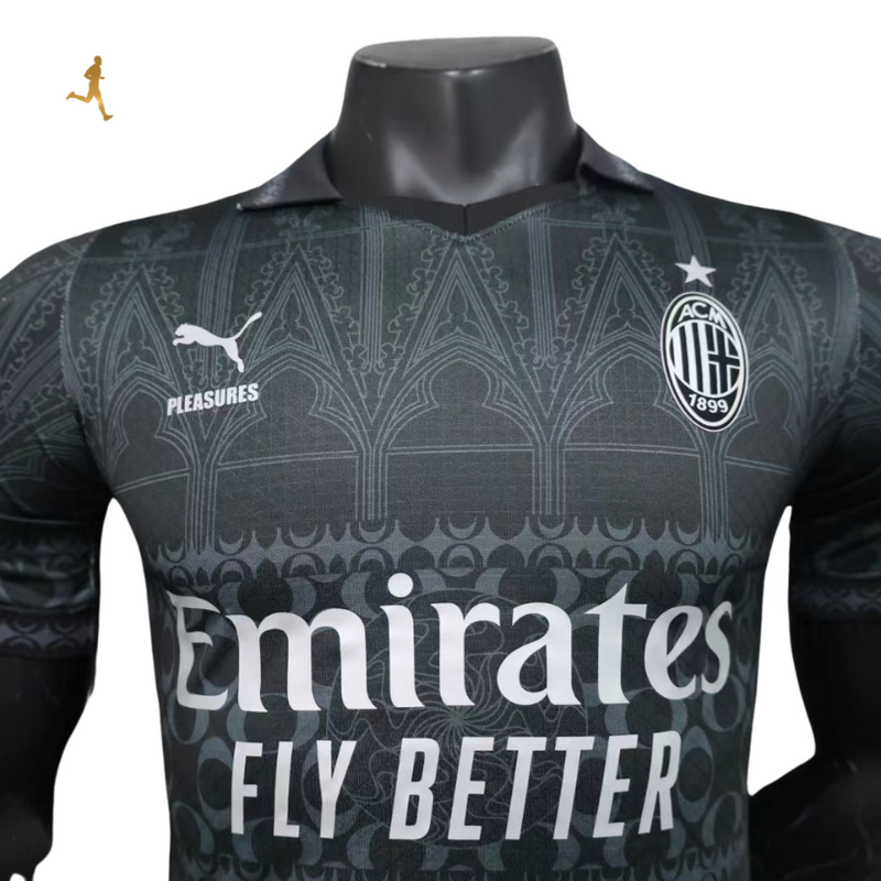 camisa-milan-fourth-IIII-uniforme-reserva-2023-2024-versão-jogador-pleasures-gola-polo-mosaico-emirates-fly-better-puma-silk-emborrachado-player-rafael-leão-manequim-preto-fundo-branco