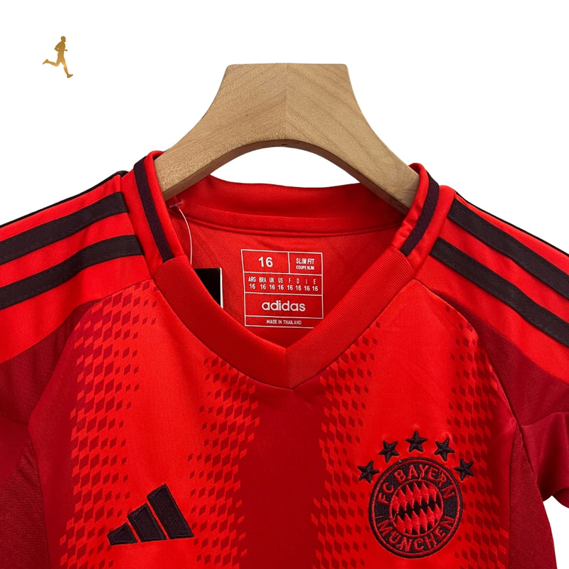 conjunto-bayern-de-munique-vermelho-preto-24-25-titular-gola-v-red-treble-manga-curta-infantil-treino-fundo-frente