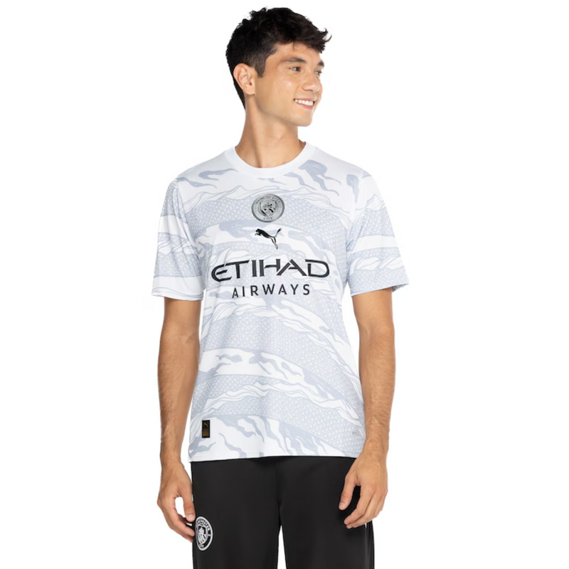 camisa-manchester-city-ano-dragão-de-madeira-23-24-versão-torcedor-branca-preta-bordado