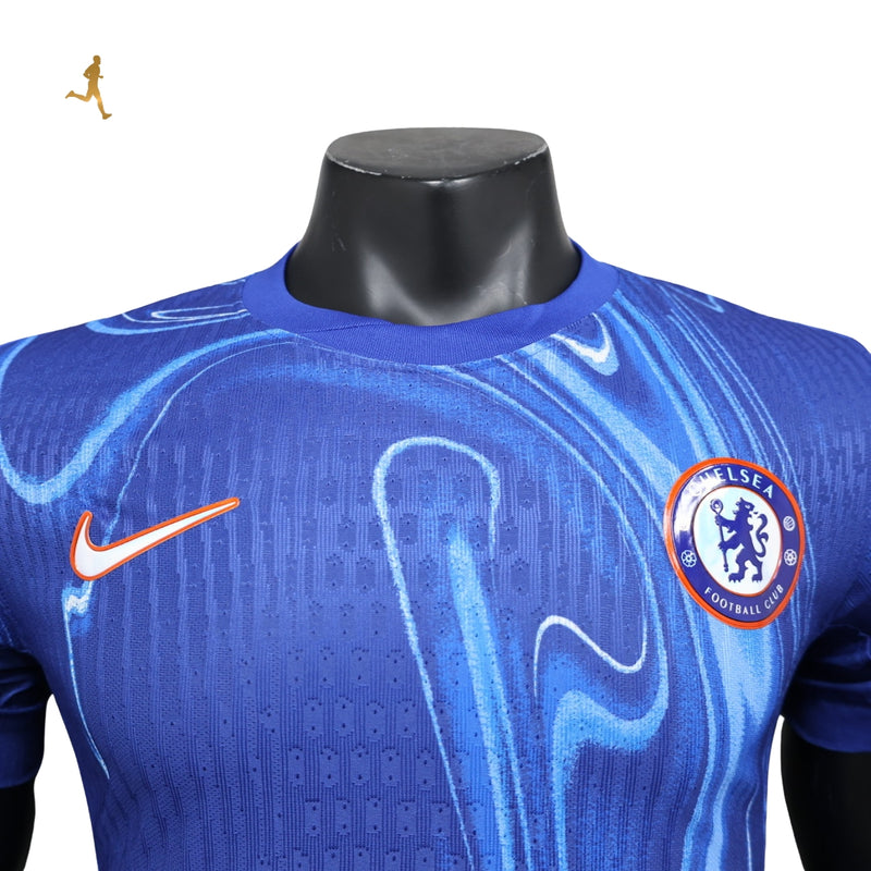 Camisa Chelsea I Titular Home 24/25 Azul Laranja Branco Nike - Camisa de Time Versão Jogador Gola Azul - Blues Chama Azul