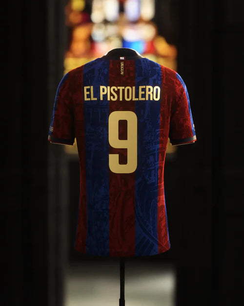 Camisa El Pistolero Suarez Barcelona 24/25 - ''Legends Of Barcelona'' Masculino Torcedor Grená