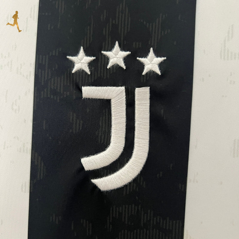 Camisa Juventus I Titular Home 24/25 Cratéras da Lua Versão Torcedor Preto e Branco - Camisa de Time Gola Preta e Branca - Adidas