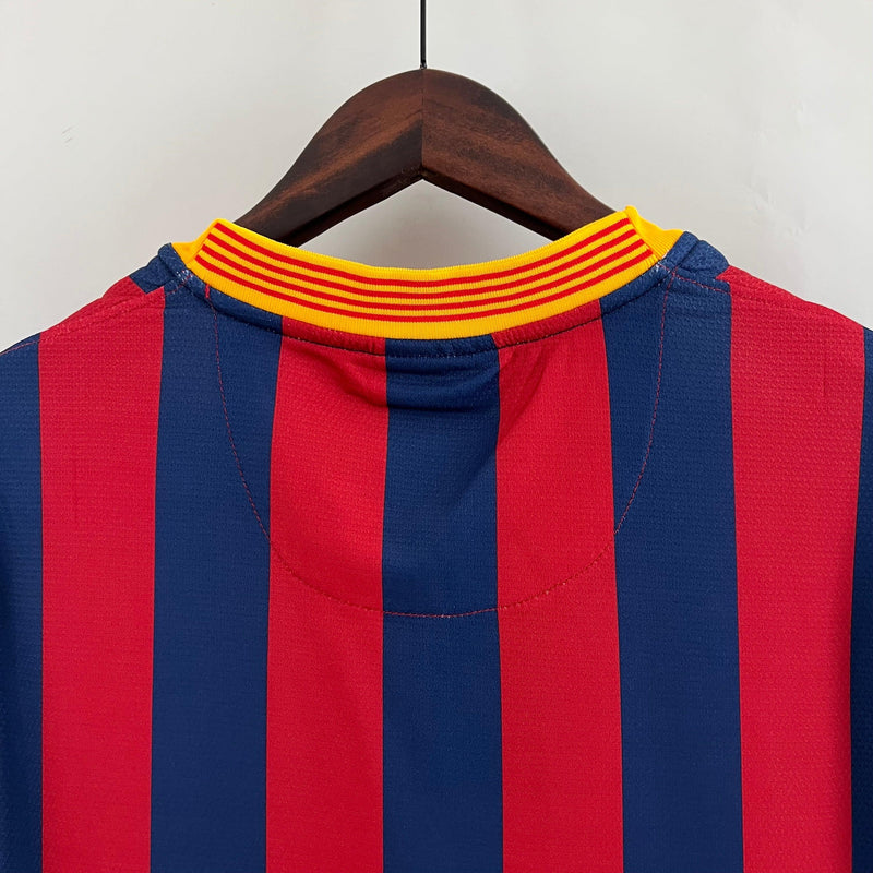 camisa-barcelona-retrô-I-titular-2013-2014-grena-azul-listrada-neymar-messi-champions-gola-amarela-manga-curta-xavi-fabregas