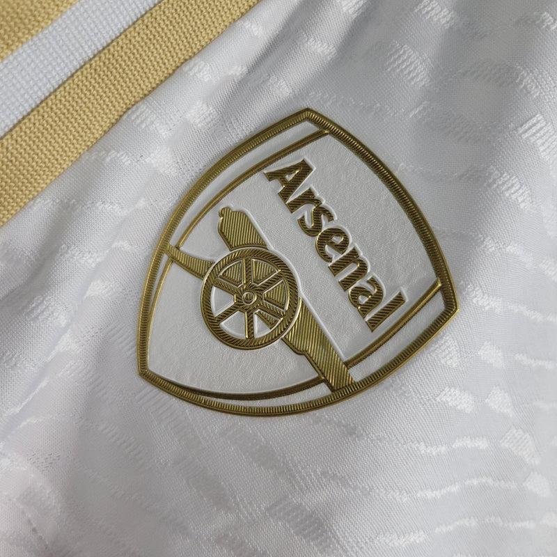 shorts-arsenal-titular-23-24-versão-jogador-branco-dourado-silk-emborrachado