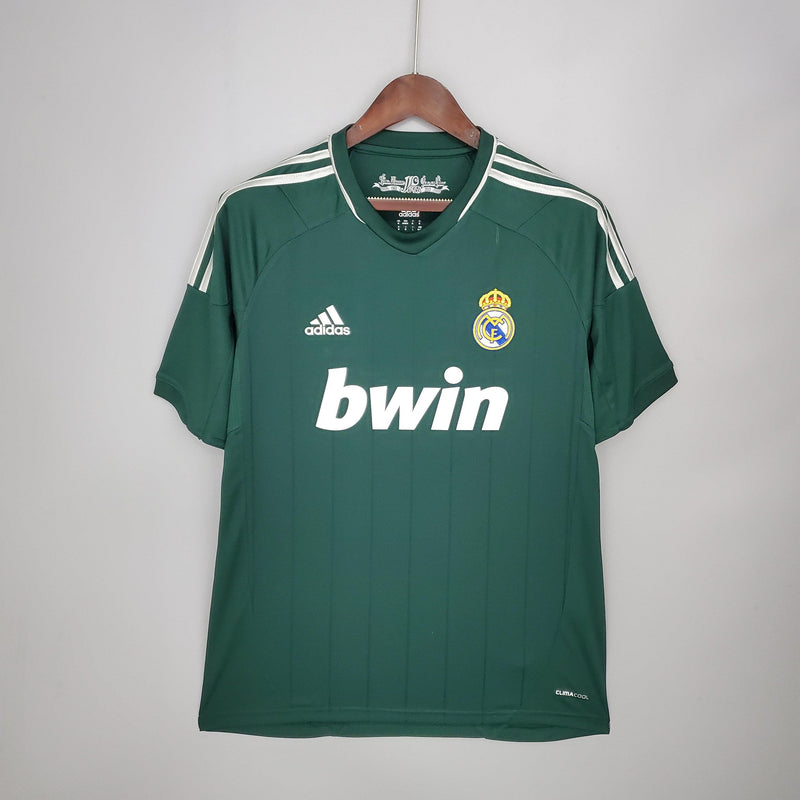 camisa-real-madrid-III-third-verde-branco-listras-branca-bwin-gola-v-retrô-2012-2013-bordado-climacool