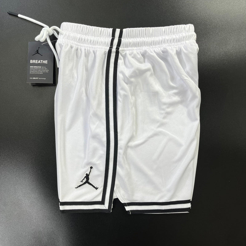 Shorts Academia Clássico Jordan Preto/Branco Bolso