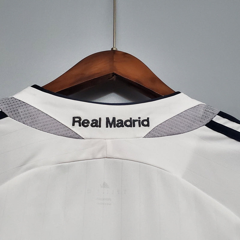 camisa-real-madrid-titular-I-retrô-2006-2007-beckham-zidane-ronaldo-fenômeno-roberto-carlos-branca-benq-siemens-champions-clássica-bordado