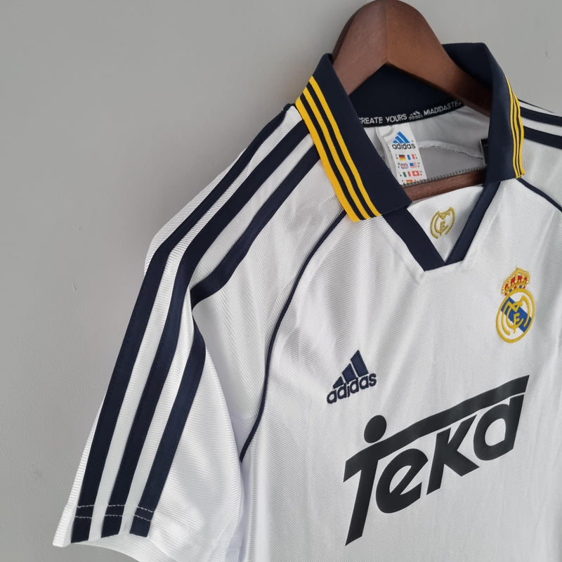 camisa-real-madrid-retrô-titular-branco-preto-amarelo-gola-polo-bordado-2000-listras-pretas-teka-roberto-carlos-hierro-frente-costas