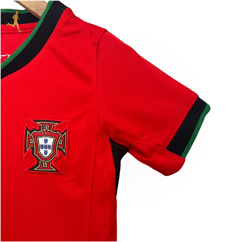 Conjunto Portugal I Titular 24/25 Versão Torcedor Home - Infantil Kit de Futebol Infantil Portugal Cristiano Ronaldo CR7