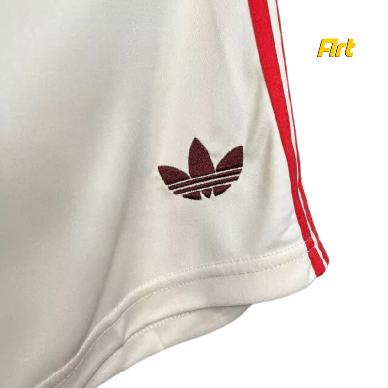 Shorts Bayern de Monique Third 2024/25 Adidas - Versão Torcedor Bege