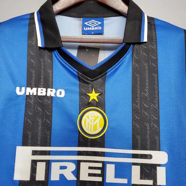 camisa-inter-de-milão-I-titular-97-98-retrô-preto-azul-listrado-home-clássica-internazionale-ronaldo-fenômeno-gola-polo-pirelli