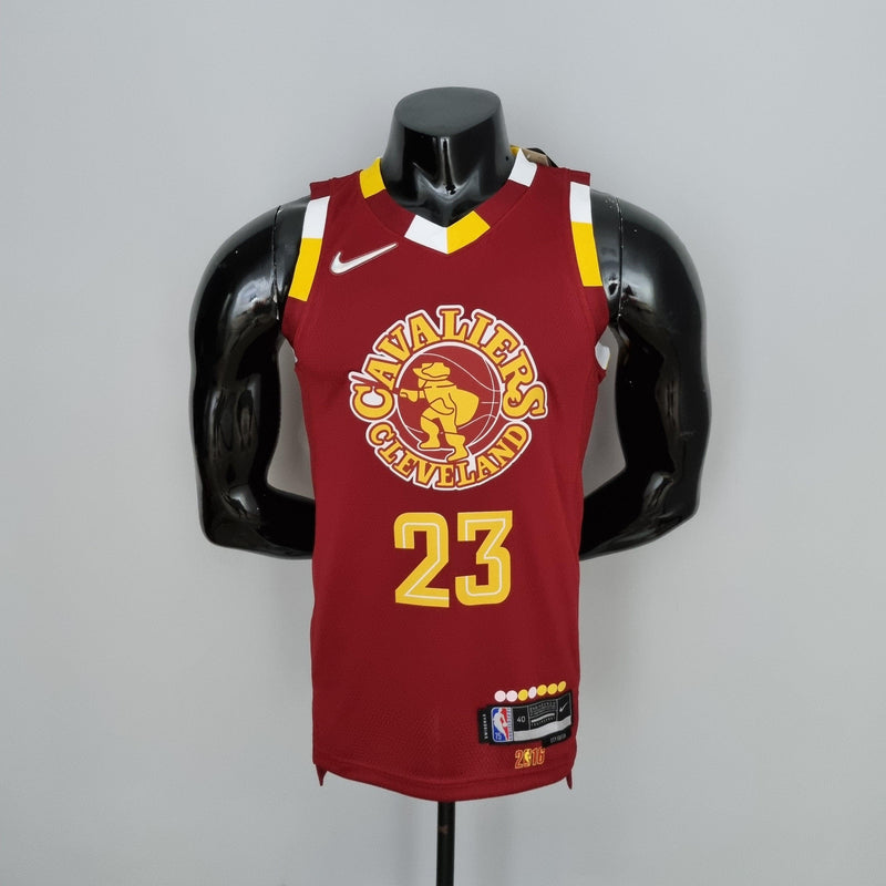 camisa-regata-de-basquete-manequim-preto-cleveland-cavaliers-vermalha-manga-amarelo-branco-vermelho-23-james-diamond-75-anos-nba-versao-torcedor