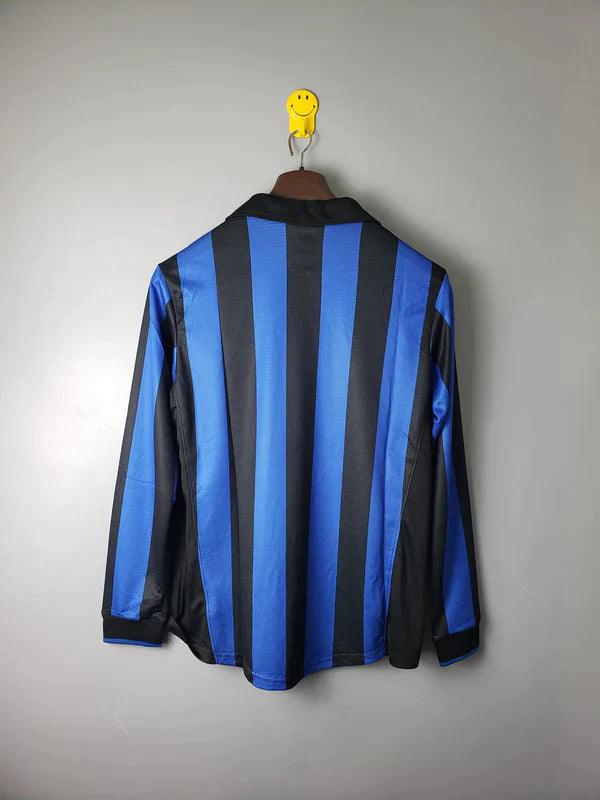 camisa-inter-de-milão-I-titular-home-manga-longa-azul-preto-gola-polo-listrada-adriano-imperador-zaneti-simeone-1998