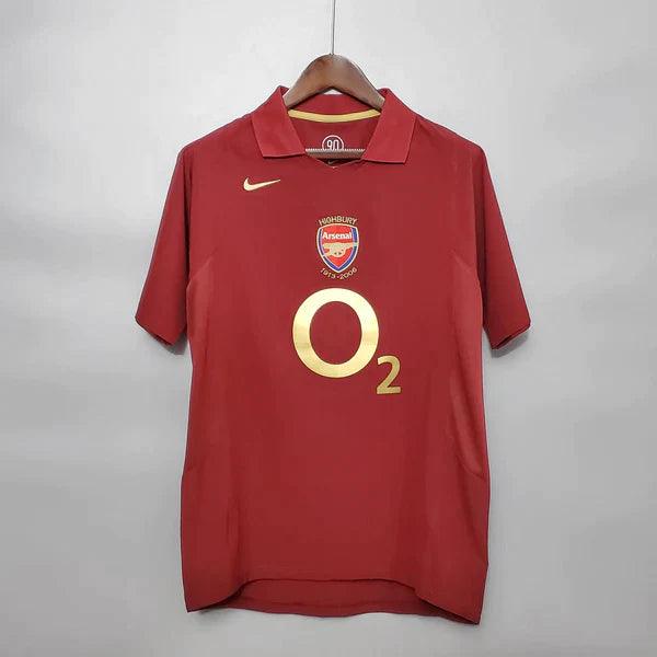 camisa-arsenal-titular-I-2005-06-vermelho-branco-thierry-manga-curta-branca-gunners-retro-retrô