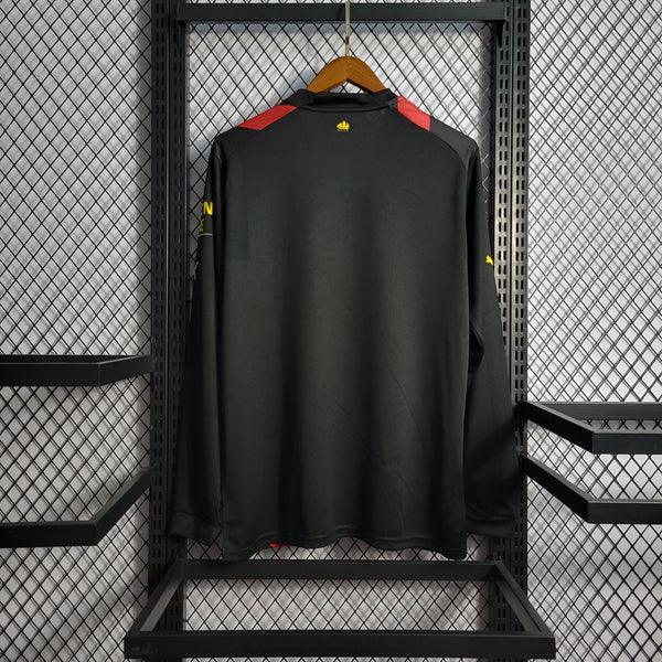 camisa-manchester-city-away-22-23-vermelho-preto-amarelo-gola-v-bordado-costas