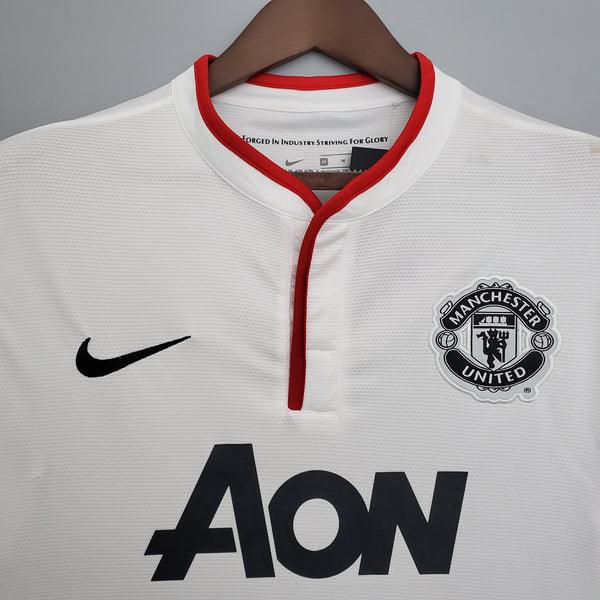 camisa-manchester-united-away-branca-vermelha-aon-nike-preto-gola-vermelha-y-2013-2014-rooney-evra-van-persie-manga-curta-fundo-branco