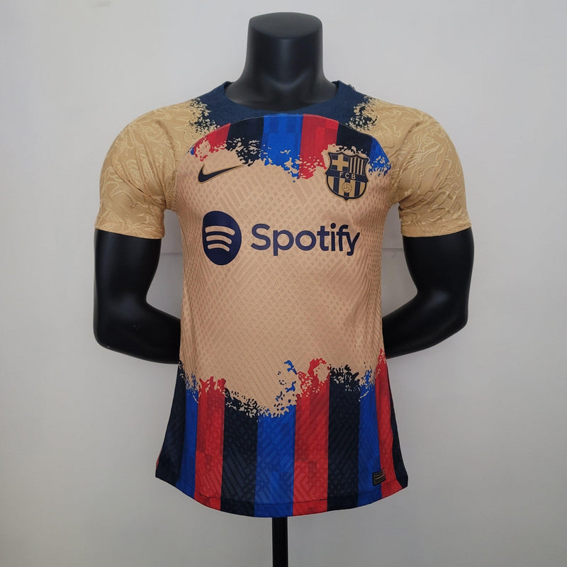 camisa-barcelona-versão-jogador-bege-manga-curta-grena-azul