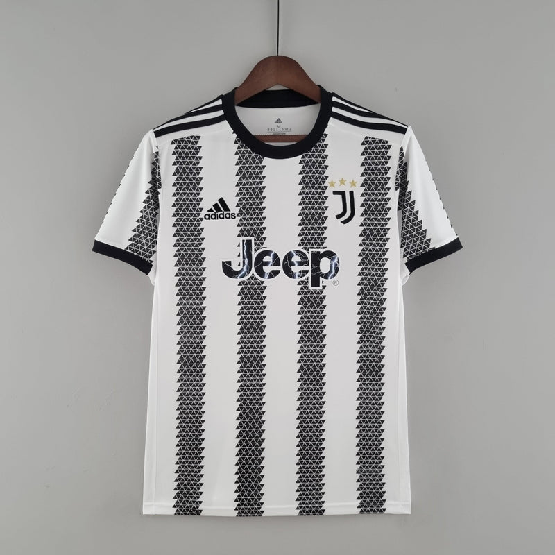 Camisa Juventus Home Adidas - Versão Torcedor Preta e Branca Listrada 22/23