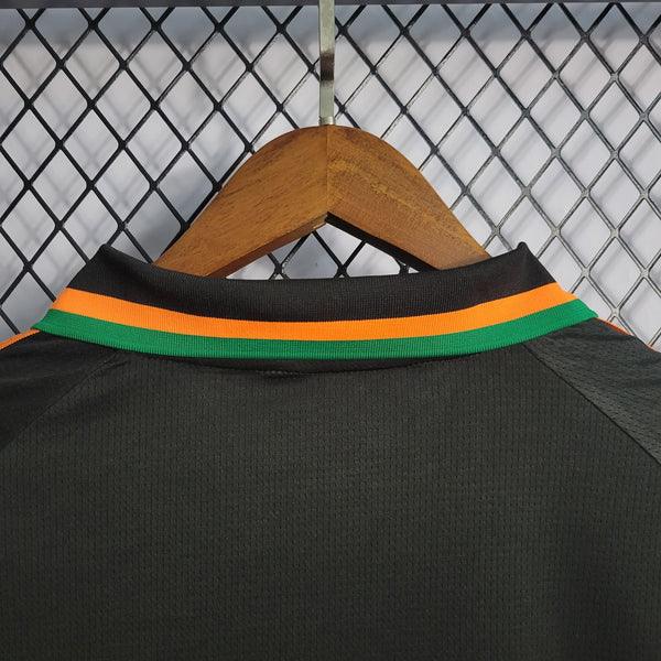 camisa-manga-longa-venezia-titular-I-22-23-preto-verde-laranja