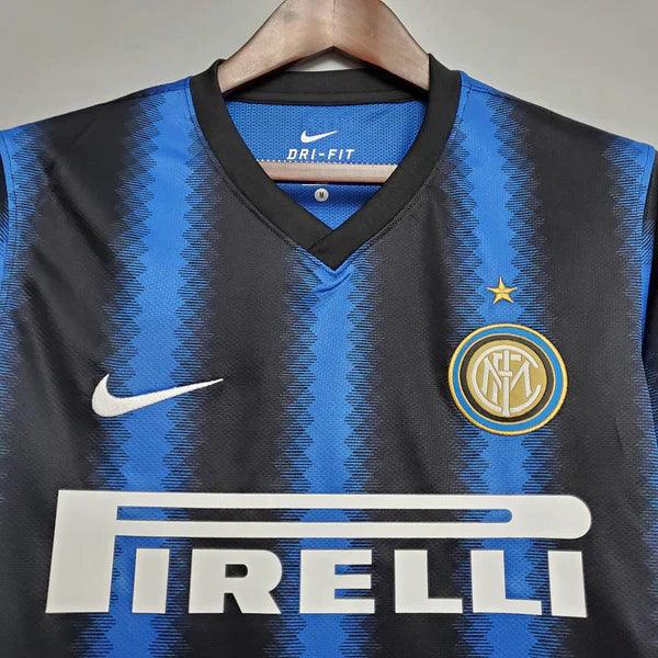 camisa-inter-de-milão-I-titular-home-manga-longa-azul-preto-gola-polo-listrada-adriano-imperador-zanetyi-milito-cambiasso-2010-maicon-julio-cesar-eto'o