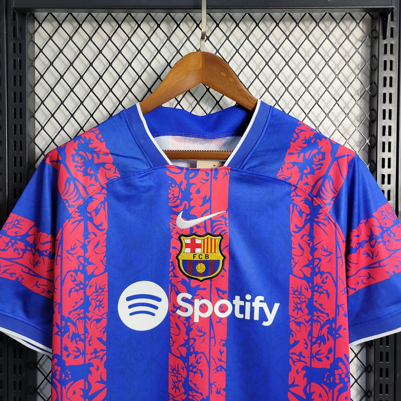 Camisa Barcelona Treino Nike - Versão Torcedor 23/24 Azul e Vermelho Spotify