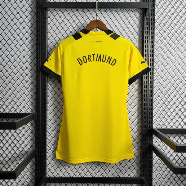 camisa-borussia-dortmund-bvb-titular-feminina-22-23-amarelo-preto-gola-preta-frente-bordado-costas