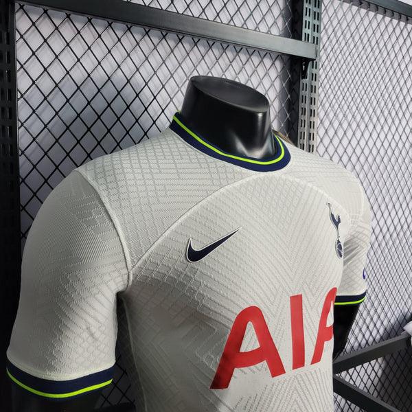 camisa-tottenham-home-I-titular-branco-versão-jogador-gola-preta-verde-22-23