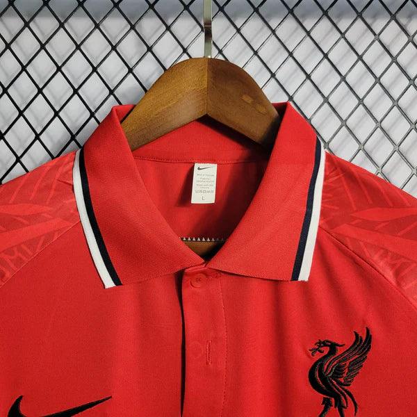 camisa-liverpool-vermelha-i-titular-home-gola-polo-preto-premiere-league-22-23
