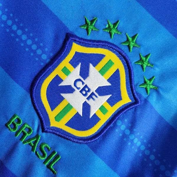 camisa-brasil-gola-polo-azul-gola-branca-botão-vivo-itau-guaraná-bordado